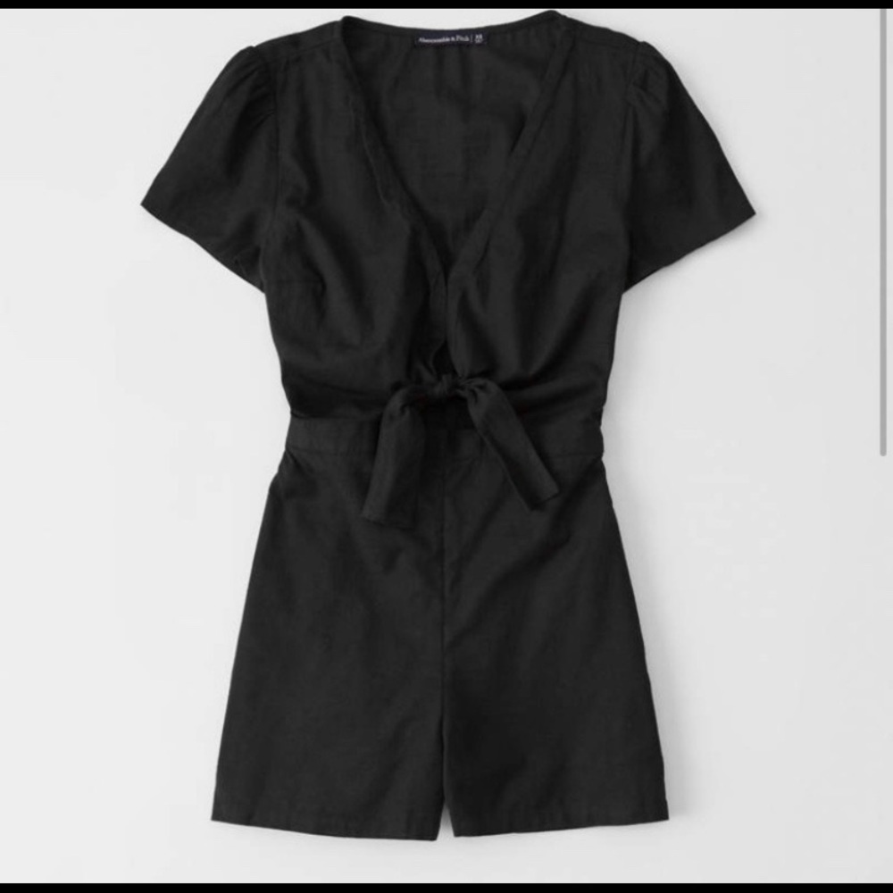 Abercrombie & Fitch Women’s Tie Front Romper, XL